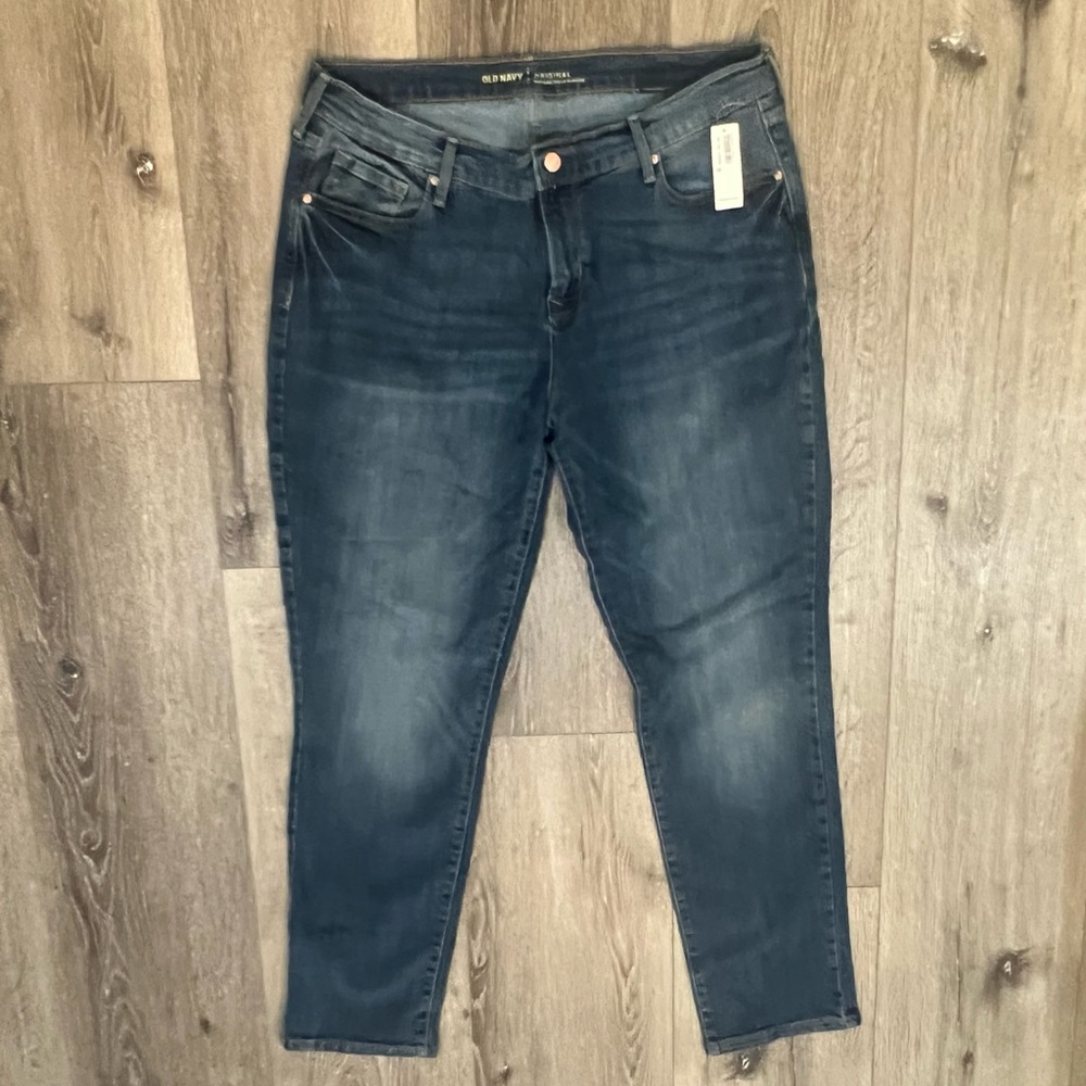 New with tags Old Navy Original Straight Leg Jeans Size 14